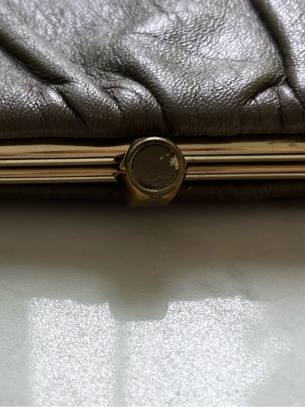 Vintage Olive Green Brown Leather Clutch / Shoulder Bag m with Brass Chain - Picture 4 of 7